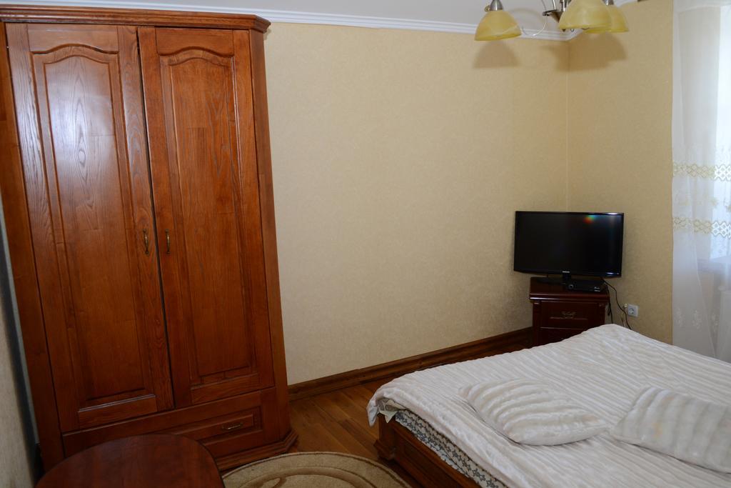 Guesthouse Grand Canyon Kamianets-Podilskyi Δωμάτιο φωτογραφία